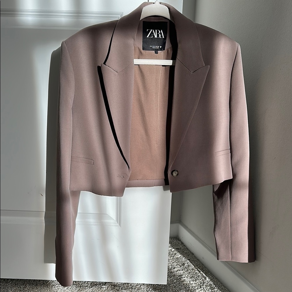Zara Women's Brown Cropped Jacket